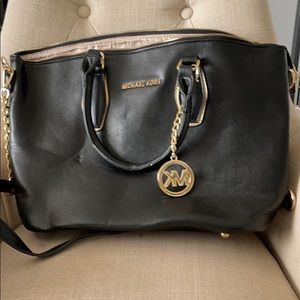 Imitation Michael Kors handbag